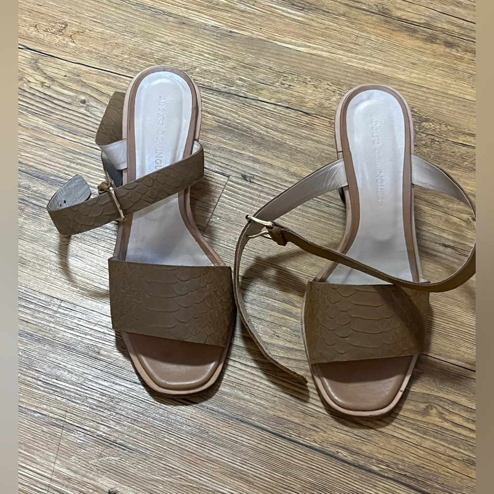 Preloved- Adolfo Domínguez- ankle strap sandals - Sz 38